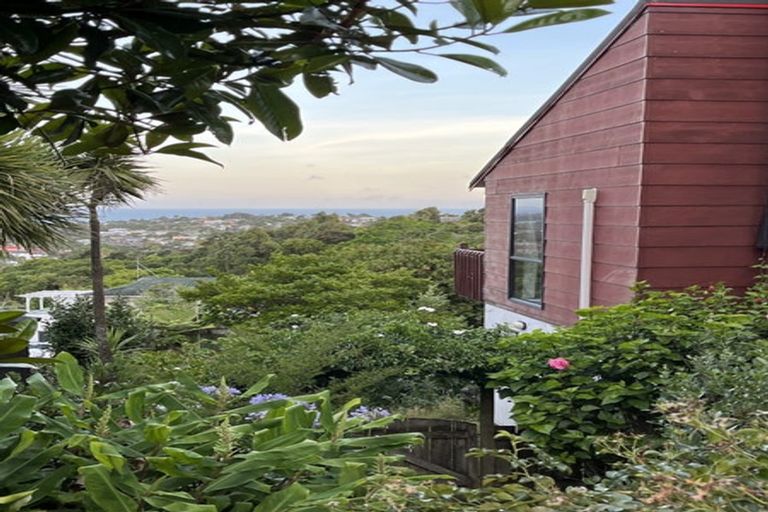 Photo of property in 3 Malters Place, Browns Bay, Auckland, 0630