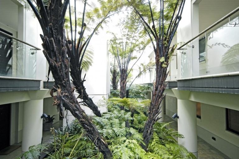 Photo of property in Latitude 37 East Apartments, 2f/20 Pakenham Street East, Auckland Central, Auckland, 1010