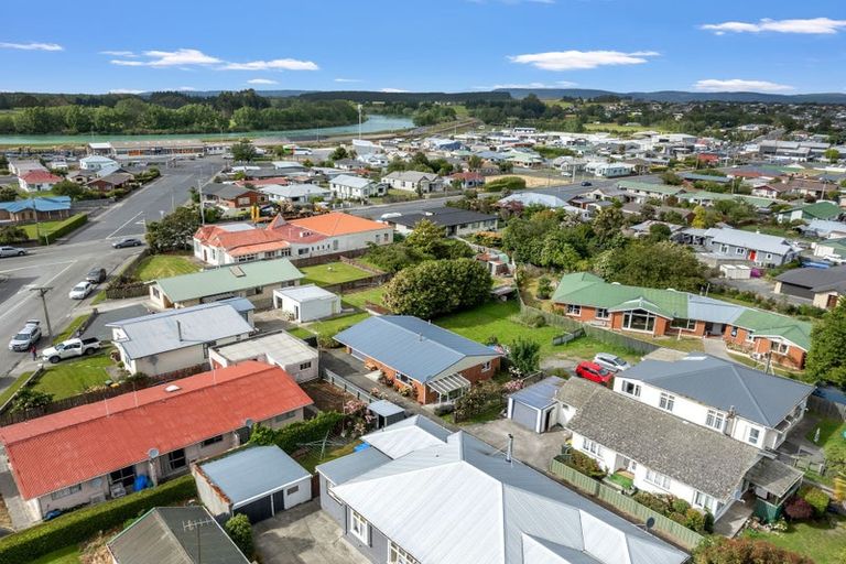 Photo of property in 103 Clyde Street, Balclutha, 9230