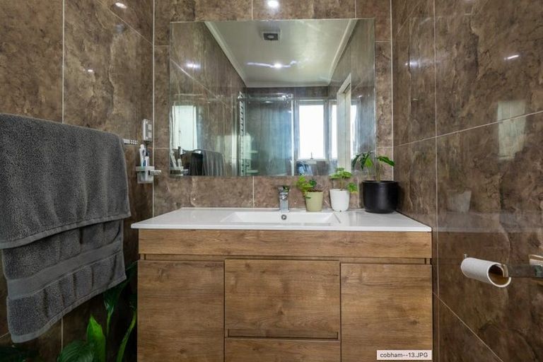 Photo of property in 61a Cobham Crescent, Kelston, Auckland, 0602