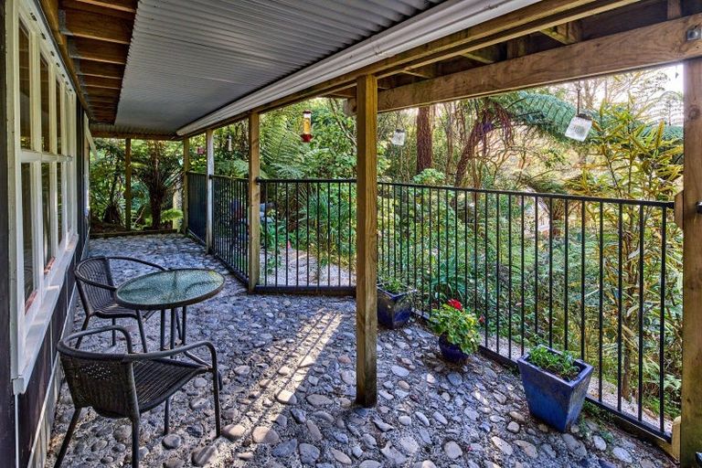 Photo of property in 194 Eastern Hutt Road, Taita, Lower Hutt, 5019