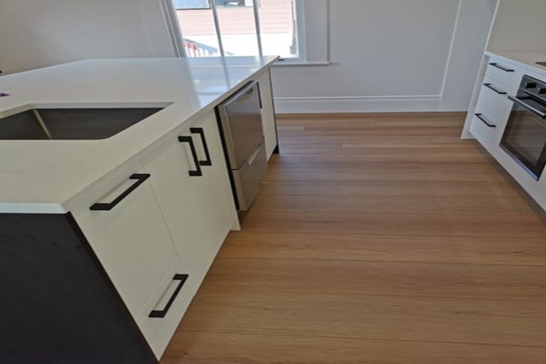 Photo of property in 4/141 Colwill Road, Massey, Auckland, 0614