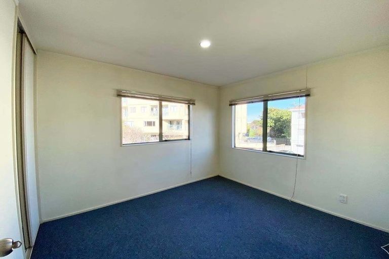 Photo of property in Ellerslie Gardens, 10/1a Harrison Road, Mount Wellington, Auckland, 1060