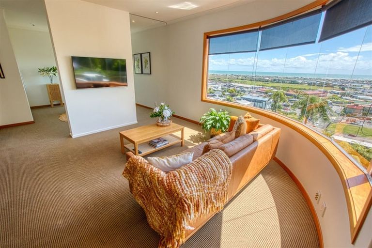 Photo of property in 41 Puketahi Street, Greymouth, 7805