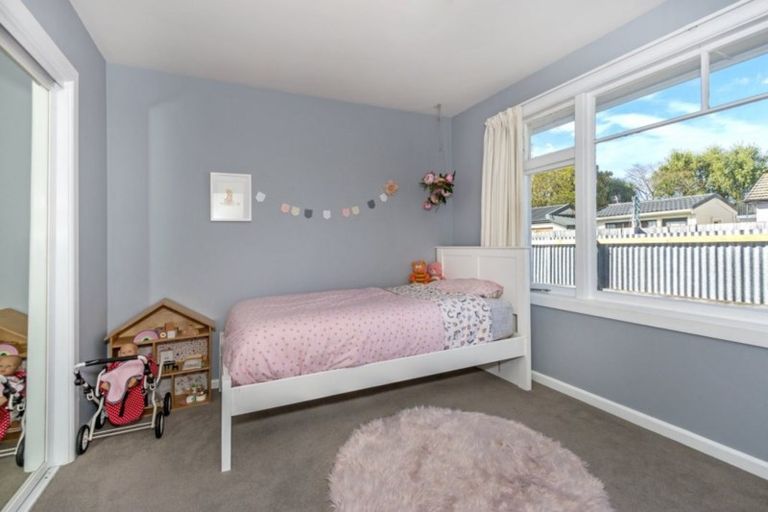 Photo of property in 1/66 Cutts Road, Russley, Christchurch, 8042