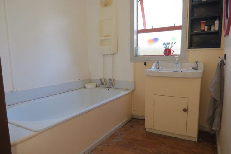 Photo of property in 205 Hauraki Road, Coromandel, 3506