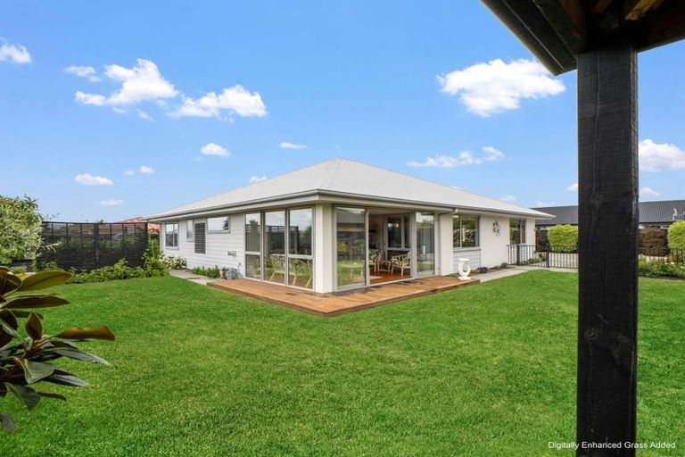 Photo of property in 22 Sequoia Way, Rangiora, 7400