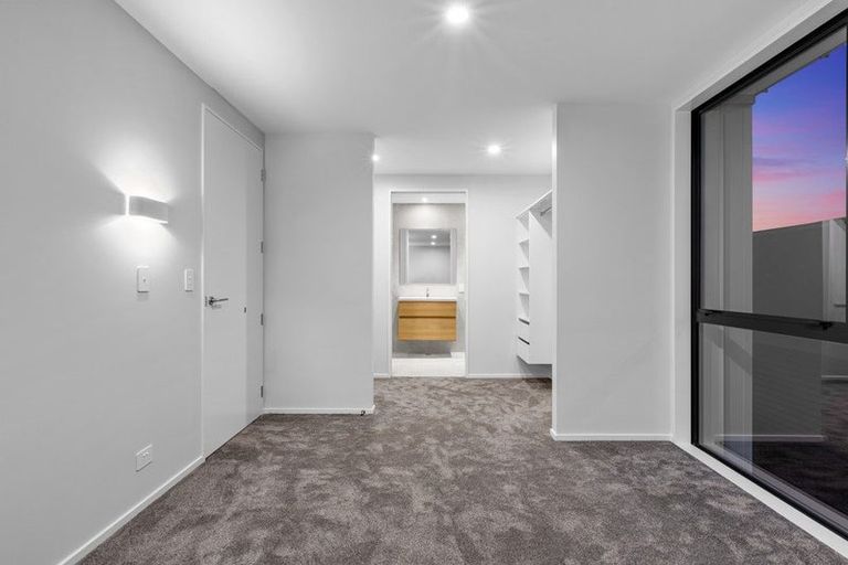 Photo of property in 2/76 Caledonian Road, St Albans, Christchurch, 8014