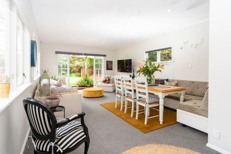 Photo of property in 273 Karori Road, Karori, Wellington, 6012