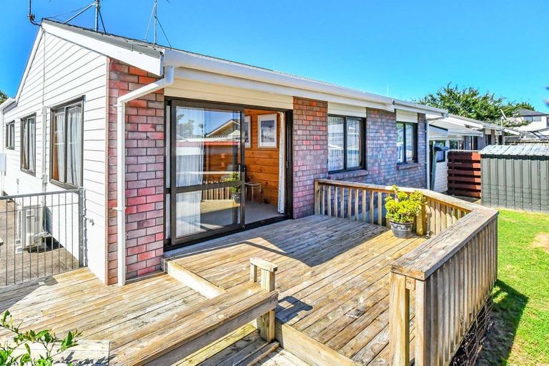 Photo of property in 1/29 Beach Road, Pahurehure, Papakura, 2113