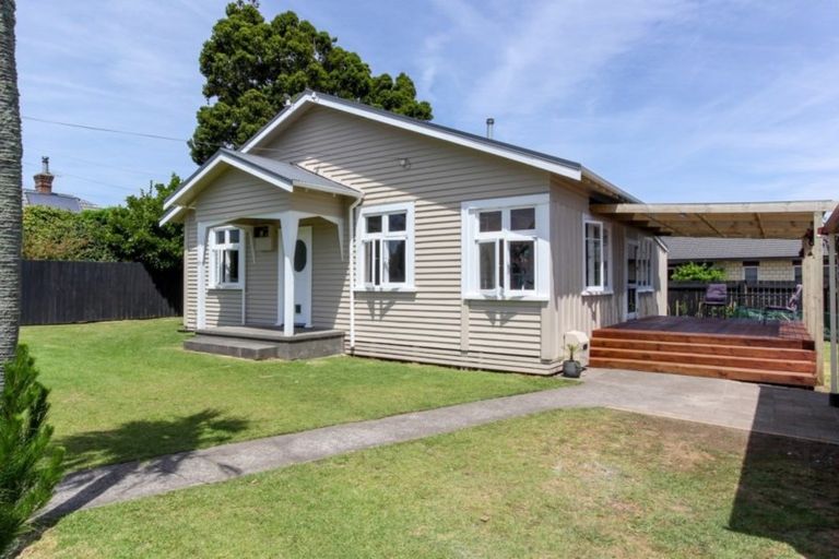 Photo of property in 39 Mouatt Street, Waitara, 4320