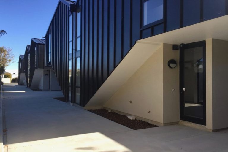 Photo of property in 1/54 Geraldine Street, Edgeware, Christchurch, 8013