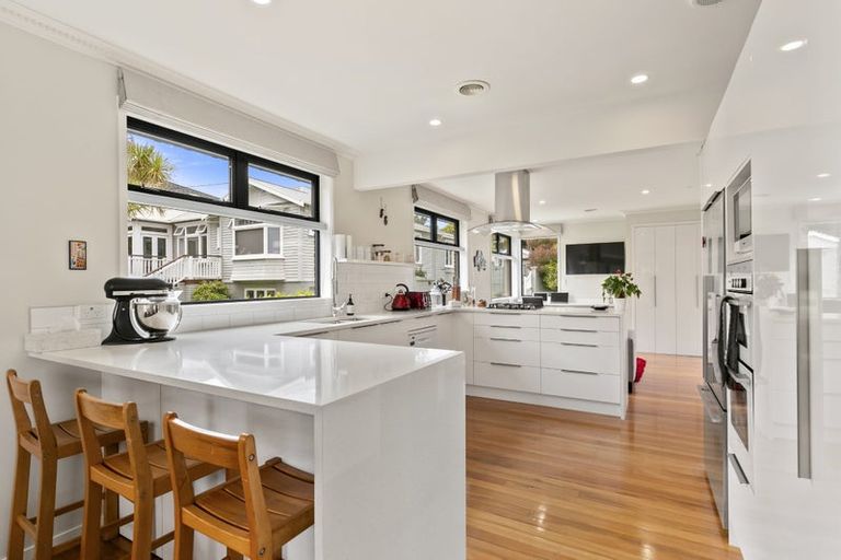 Photo of property in 23 Everest Street, Khandallah, Wellington, 6035