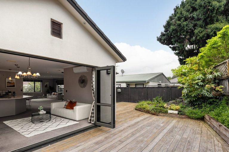 Photo of property in 30 Sandwich Road, St Andrews, Hamilton, 3200