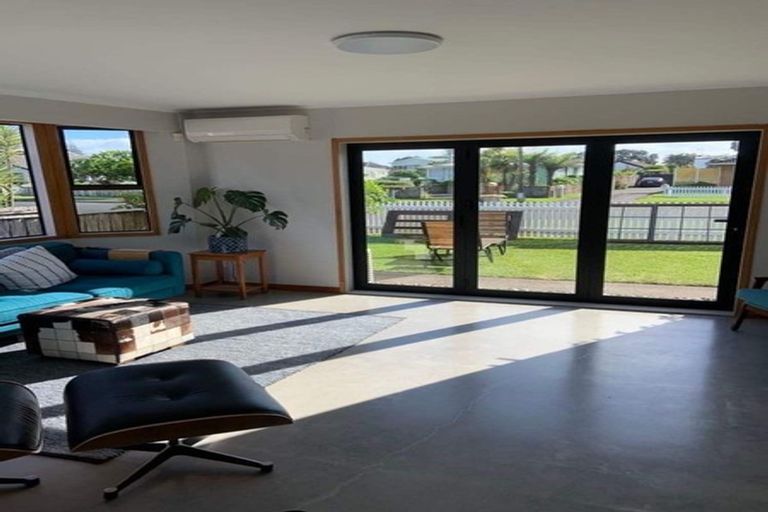 Photo of property in 10a Elizabeth Street, Orewa, 0931