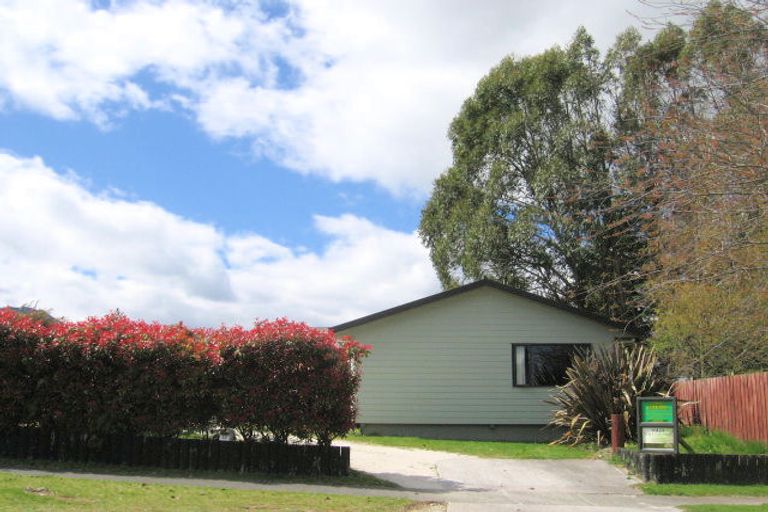 Photo of property in 24 Macdonell Street, Hilltop, Taupo, 3330