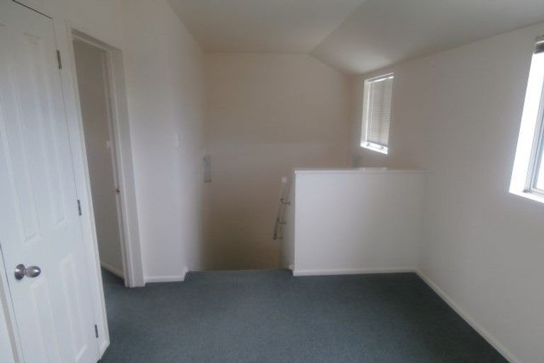 Photo of property in 150 Avonhead Road, Avonhead, Christchurch, 8042