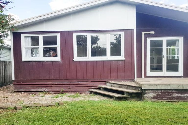 Photo of property in 2/12 Doment Crescent, Orewa, 0931