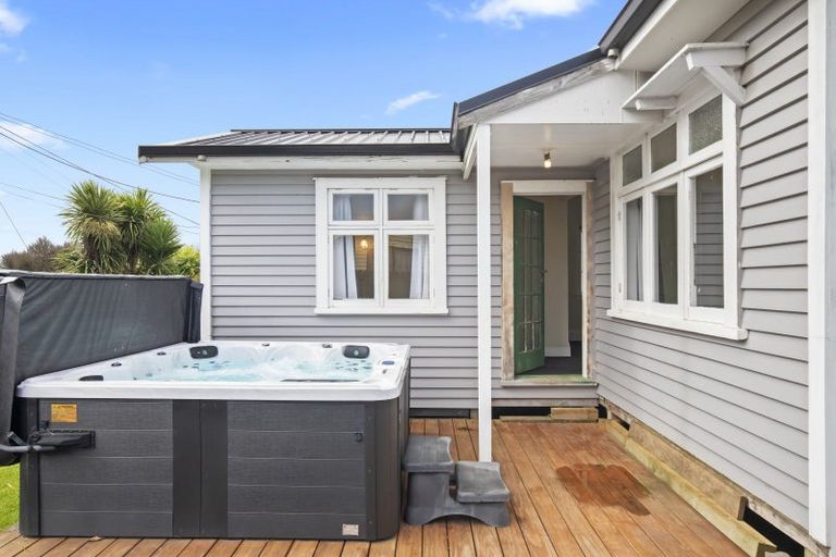 Photo of property in 2 Quarry Road, Pukekohe, 2120