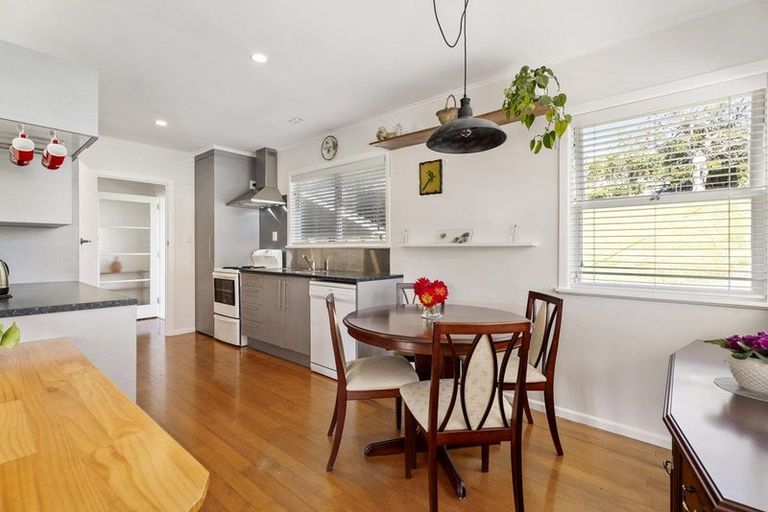 Photo of property in 1/16 Weldene Avenue, Glenfield, Auckland, 0629