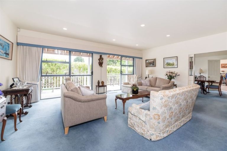 Photo of property in 3a Cron Avenue, Te Atatu South, Auckland, 0610