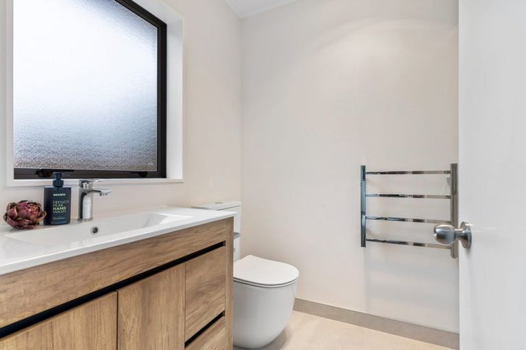 Photo of property in 710a Pakuranga Road, Howick, Auckland, 2010