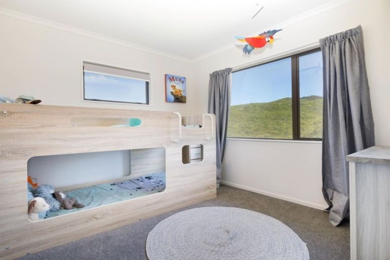 Photo of property in 59a Whanga Crescent, Titahi Bay, Porirua, 5022