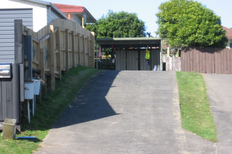 Photo of property in 2/6 Kimdale Place, Totara Heights, Auckland, 2105