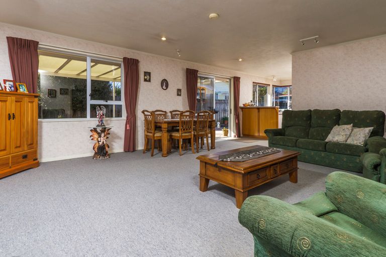 Photo of property in 24 Coleridge Place, Stoke, Nelson, 7011