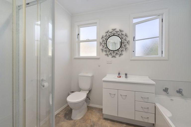 Photo of property in 14 Strand Crescent, Naenae, Lower Hutt, 5011