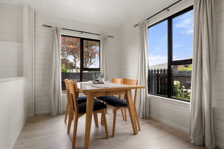 Photo of property in 19 Fernbrook Place, Mairehau, Christchurch, 8013