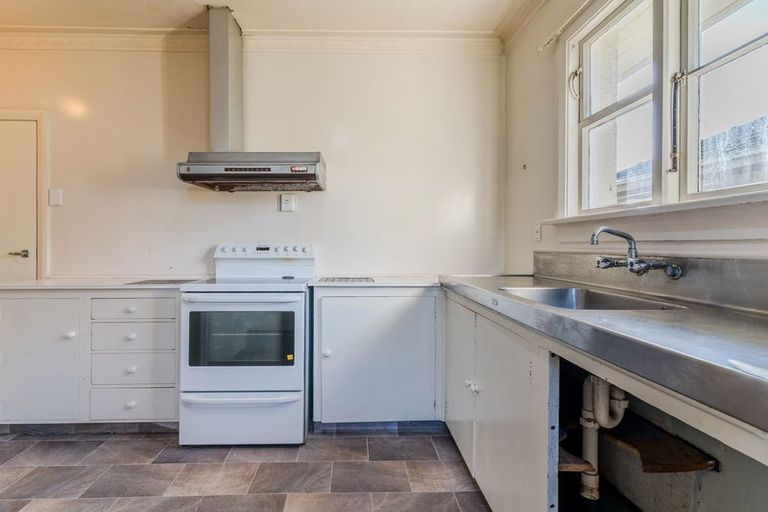 Photo of property in 75 Aberdeen Road, Saint Clair, Dunedin, 9012