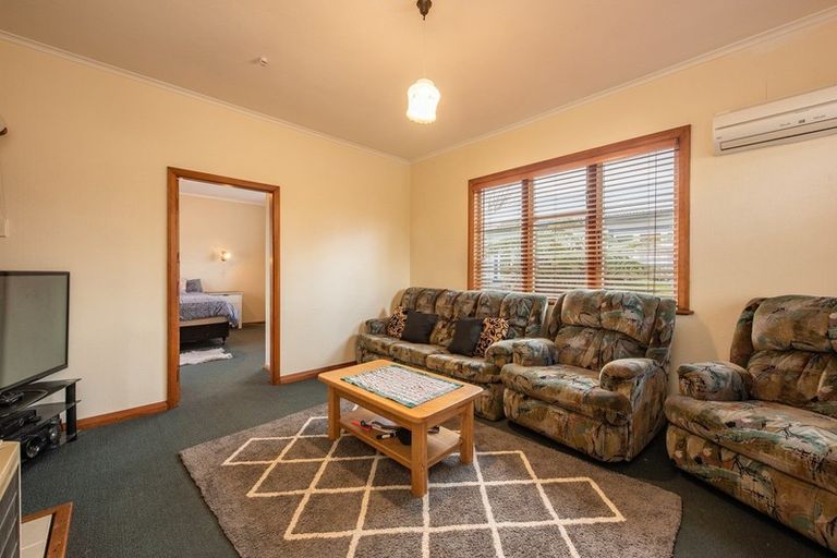 Photo of property in 43 Aotaki Street, Otaki, 5512