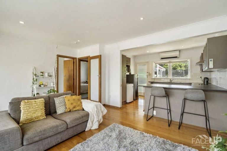 Photo of property in 2/63 Killarney Street, Takapuna, Auckland, 0622