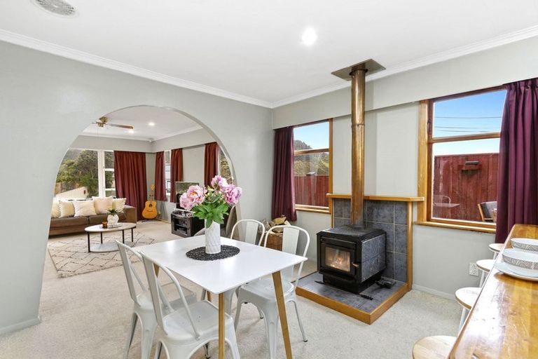 Photo of property in 39 Dominion Park Street, Johnsonville, Wellington, 6037