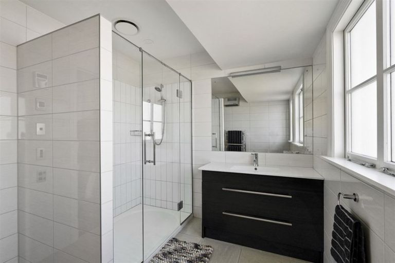 Photo of property in 28 Browns Road, St Albans, Christchurch, 8014