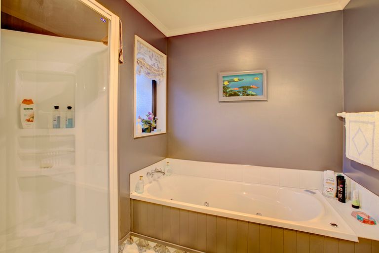 Photo of property in 2 Bell Avenue, Cromwell, 9310