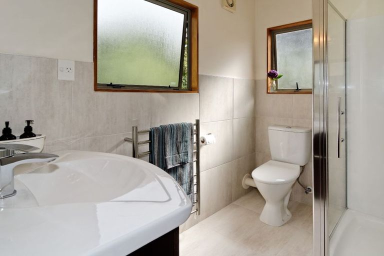 Photo of property in 53 Staincross Street, Green Bay, Auckland, 0604