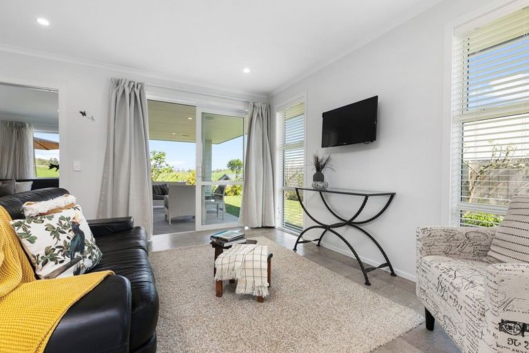 Photo of property in 209 Ballintoy Park Drive, Welcome Bay, Tauranga, 3175