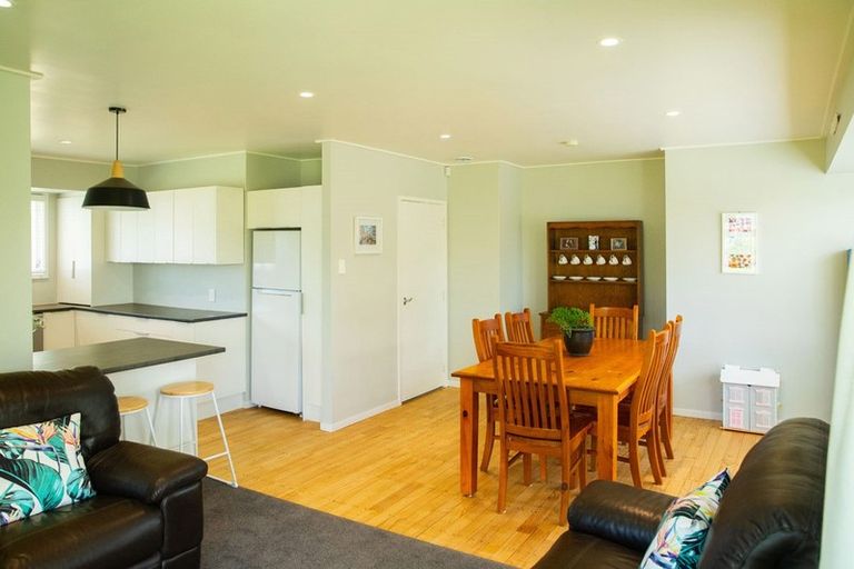 Photo of property in 11 Huia Street, Waiuku, 2123