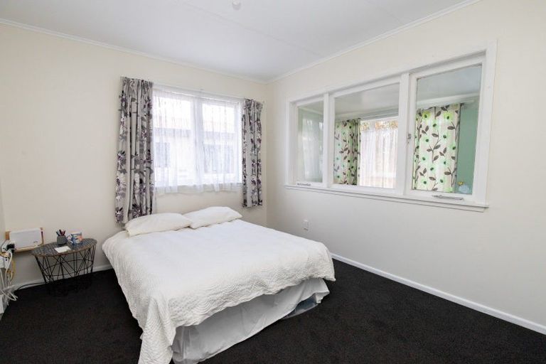 Photo of property in 21 Hayward Road, Ngatea, 3503