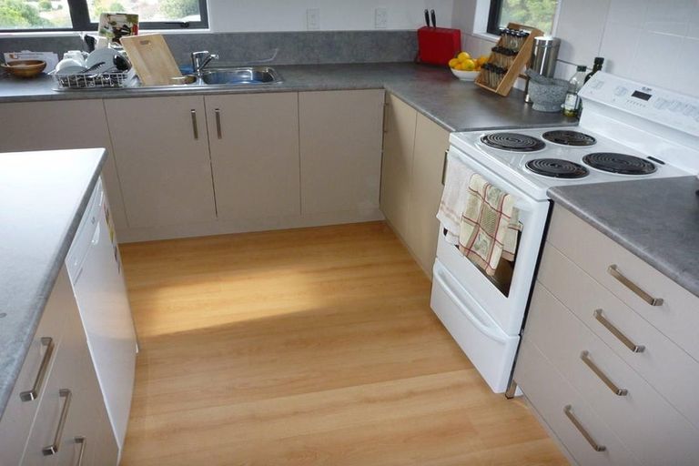 Photo of property in 8 Abbey Way, Whitby, Porirua, 5024