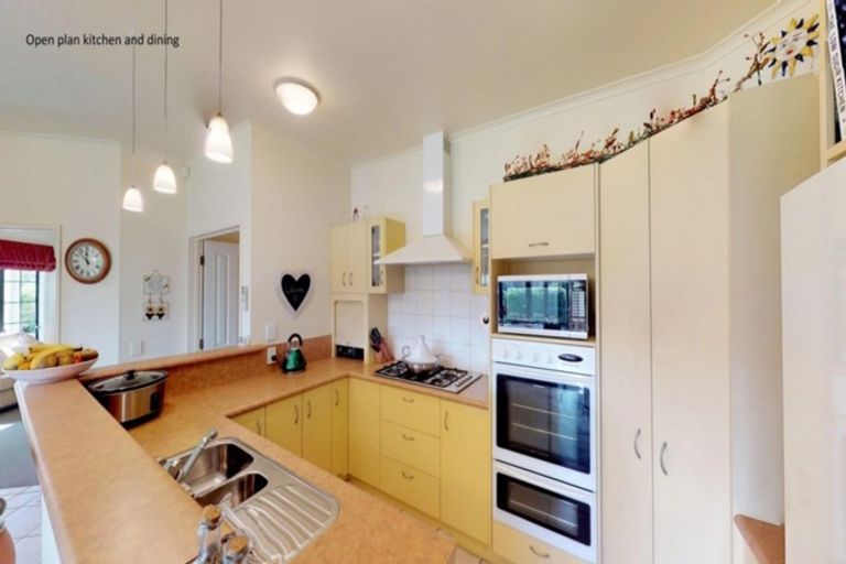 Photo of property in 6 Hillcrest Lane, Levin, 5510