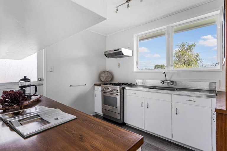 Photo of property in 1/6 Akehurst Avenue, New Lynn, Auckland, 0600
