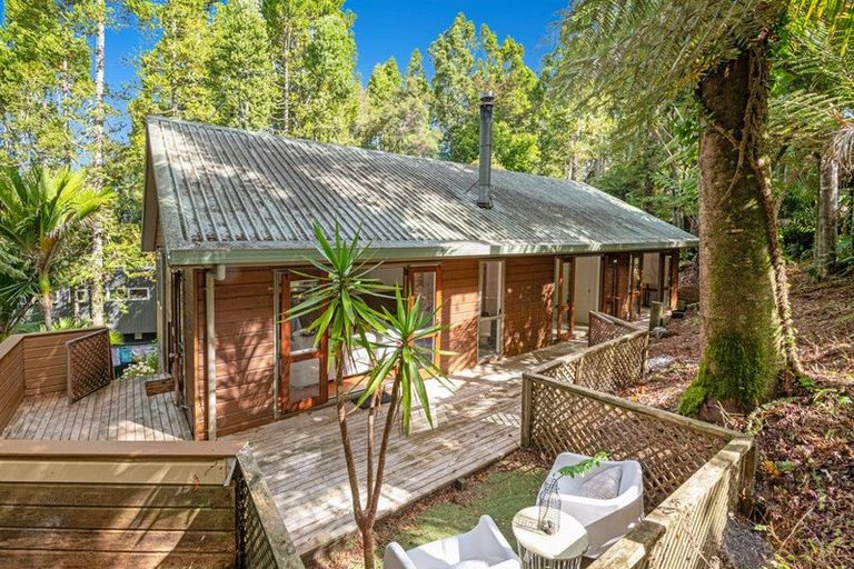 Photo of property in 2/48 Park Hill Road, Birkenhead, Auckland, 0626