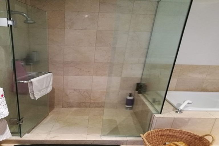 Photo of property in The Metropolis Apartments, 812/1 Courthouse Lane, Auckland Central, Auckland, 1010