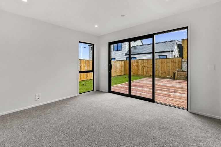 Photo of property in 95 Maungakaraka Road, Karaka, 2580