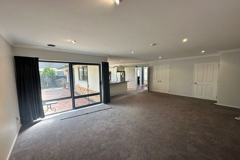 Photo of property in 41 Lansell Drive, East Tamaki Heights, Auckland, 2016