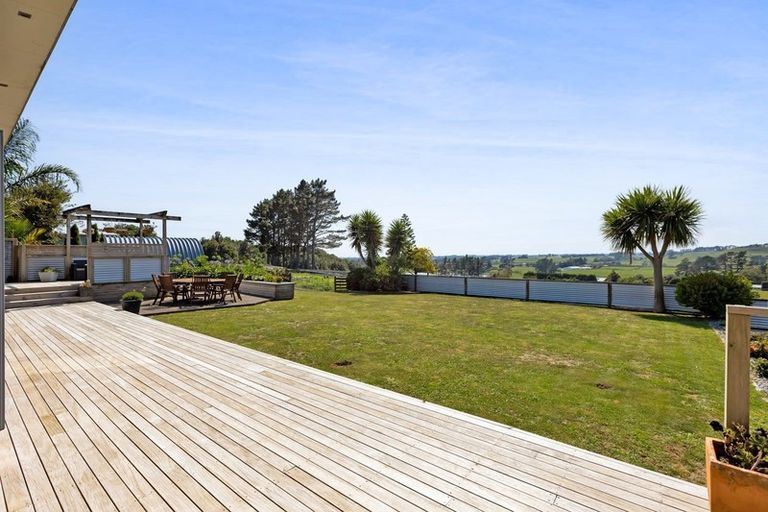Photo of property in 81 Clearview Road, Lepperton, New Plymouth, 4373