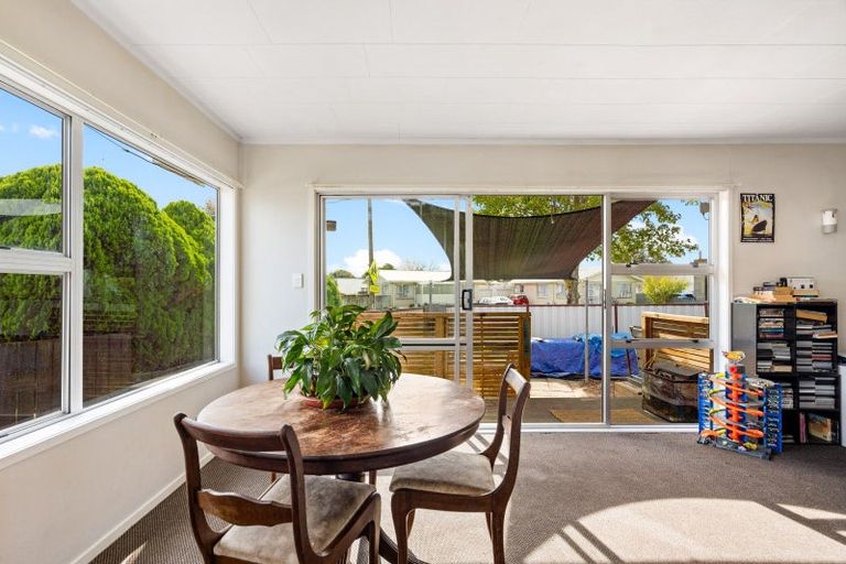 Photo of property in 1/41 Lyttelton Crescent, Tamatea, Napier, 4112